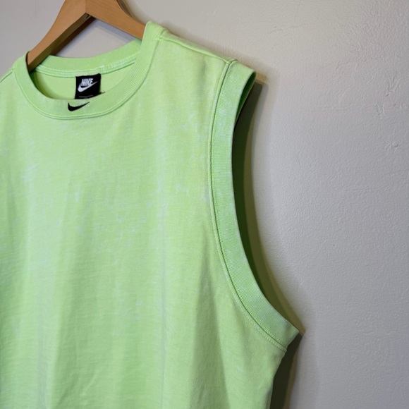 Nike | Plus Size Neon Boxy Sleeveless Shirt Crop Top Muscle Tee - Picture 6 of 16
